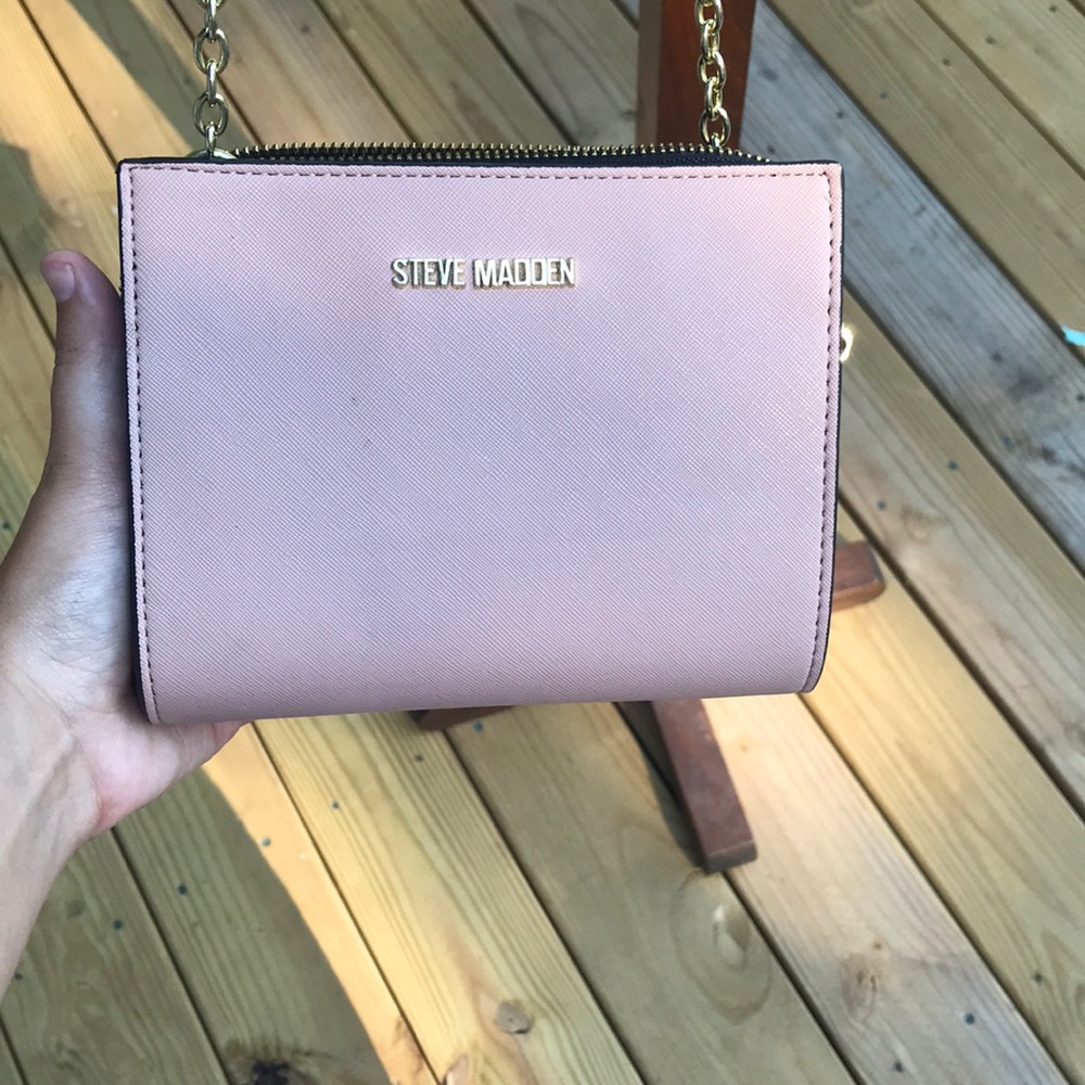 Cross body purse.